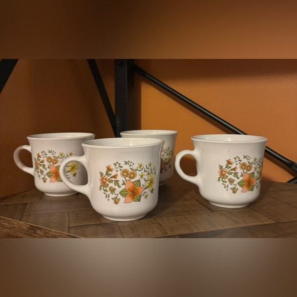 Vintage 1980s Corelle Indian Summer Set of 4 Coffee Mugs Tea Cups Orange Green - Picture 2 of 7